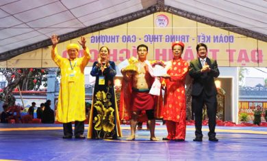 HẢI PHÒNG: TƯNG BỪNG KHAI MẠC HỘI THI TRUYỀN THỐNG VẬT DÂN TỘC THỜI MẠC